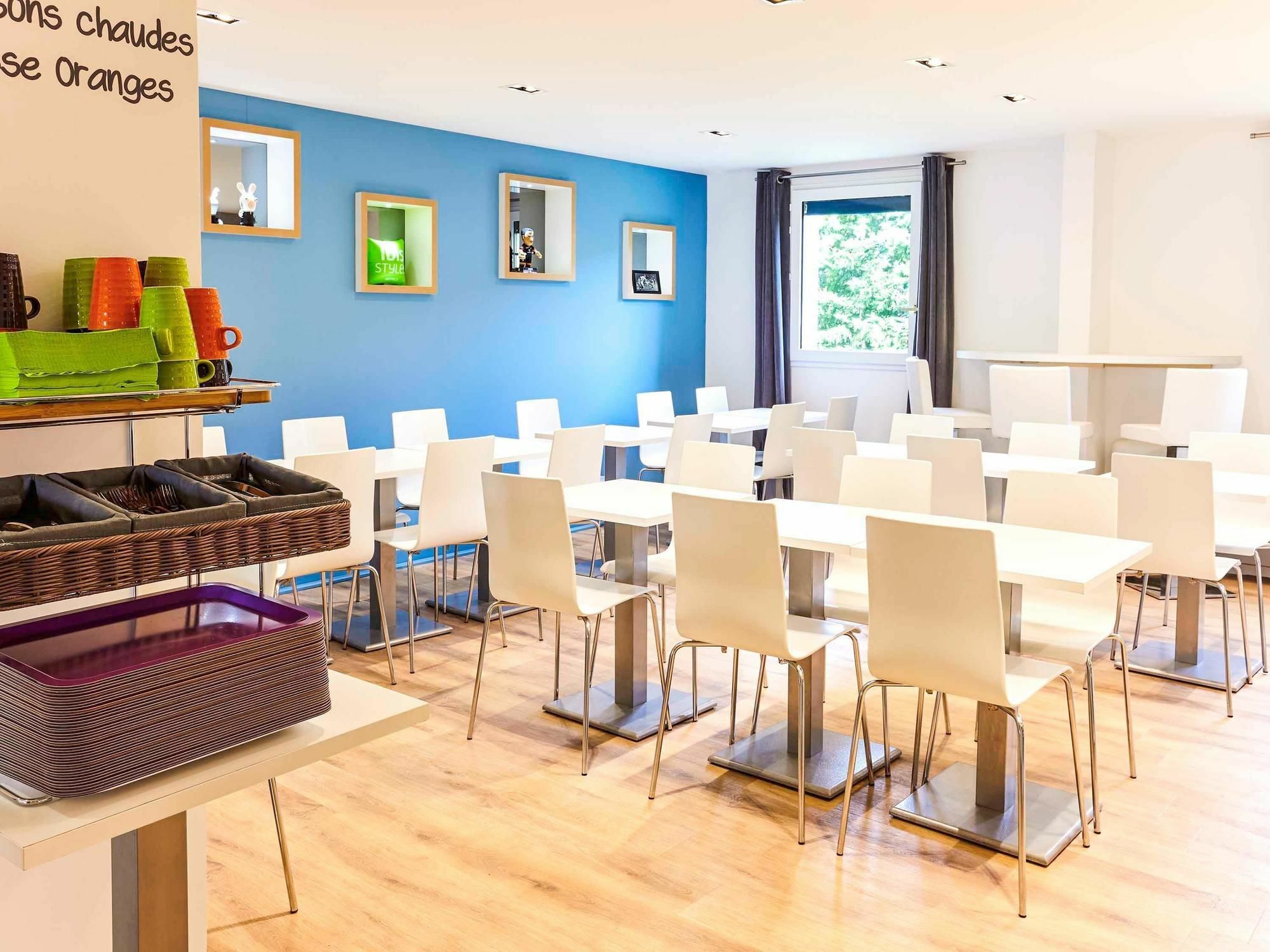Ibis Styles Toulouse Nord Sesquieres Hotel Exterior photo