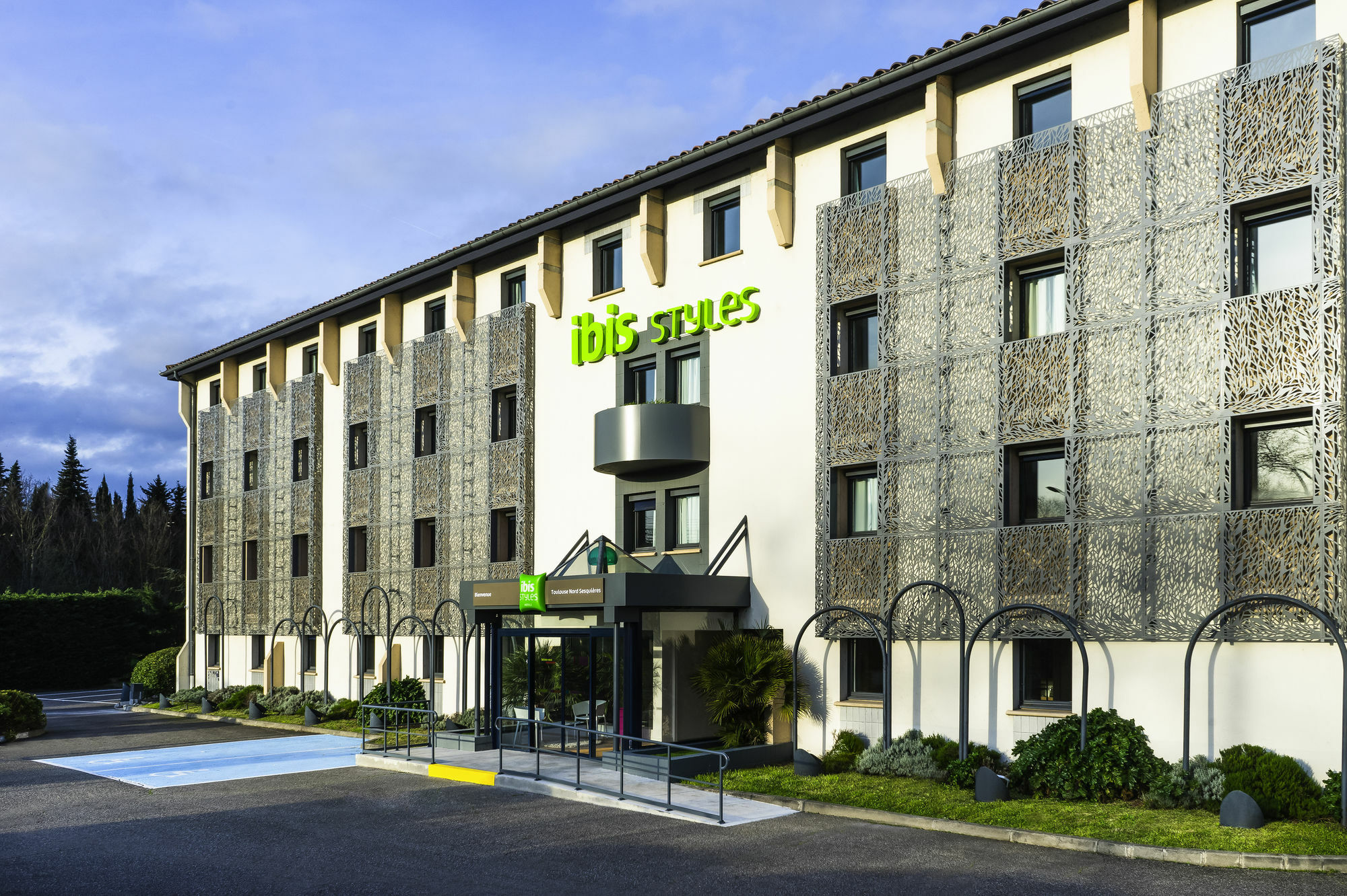 Ibis Styles Toulouse Nord Sesquieres Hotel Exterior photo