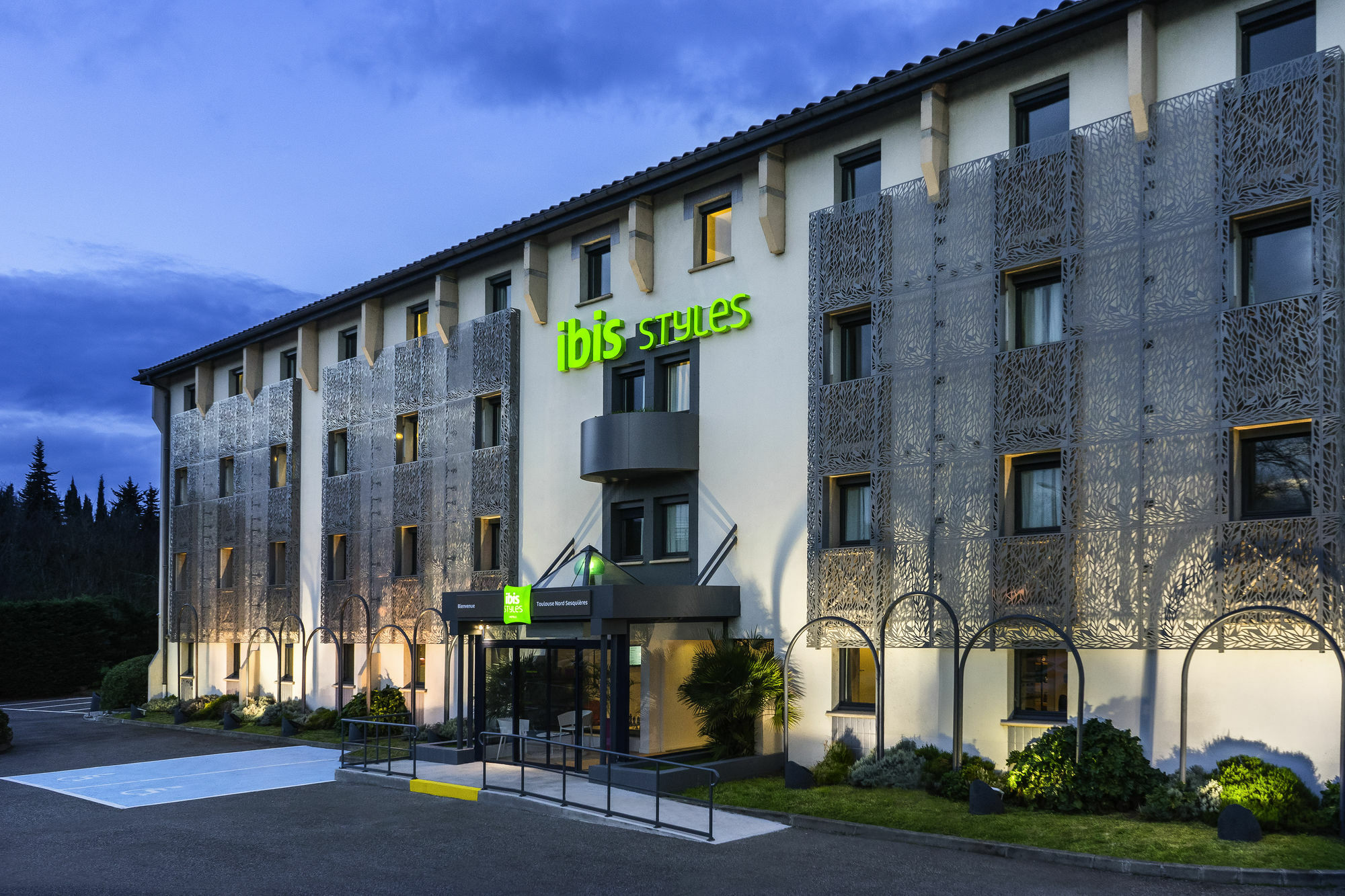 Ibis Styles Toulouse Nord Sesquieres Hotel Exterior photo